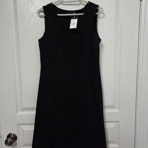 New Laura Petite - Size 10
